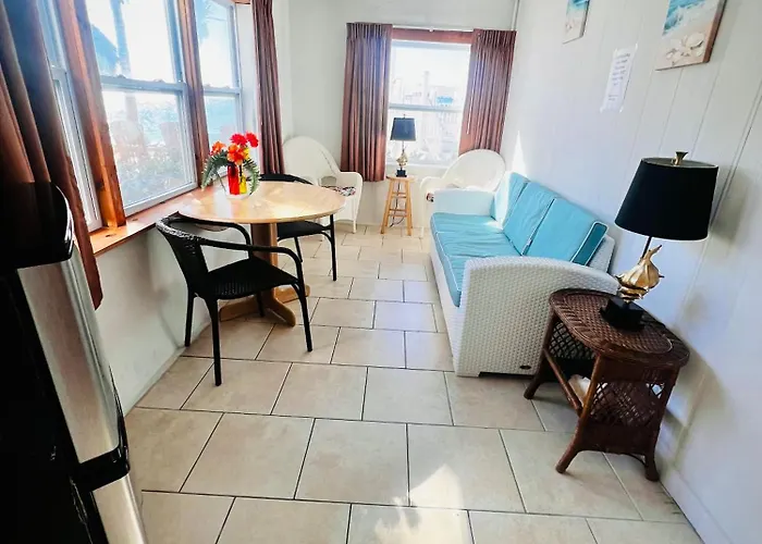 Buccaneer Quarters And Suites