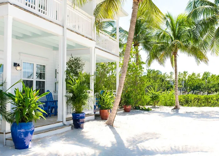 Parrot Key Hotel & Villas
